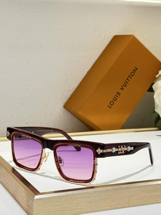 Picture of Louis Vuitton Sunglasses _SKUfw76769756fw